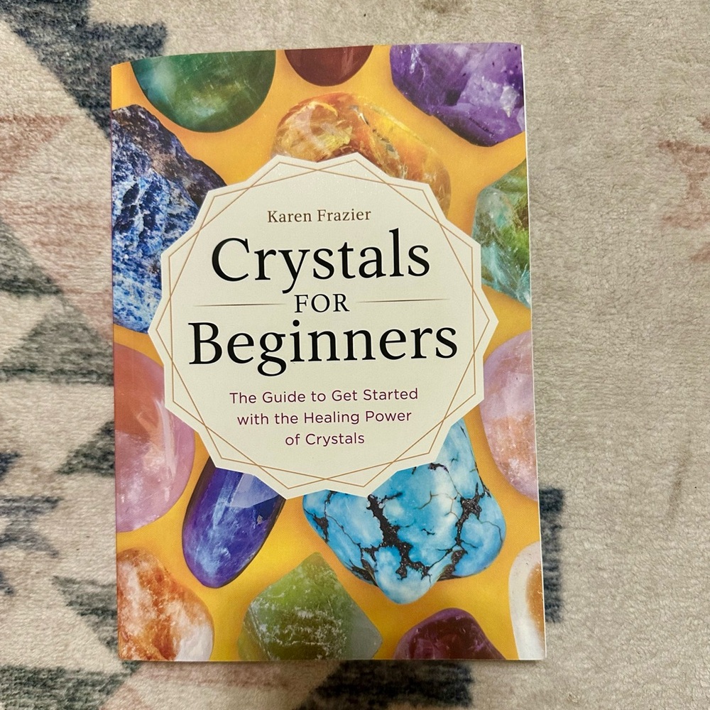 Book bundle (4 witch / crystal books) - Picture 2 of 6